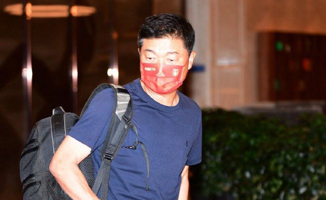 真正的威胁实际上来自于拜仁，他们已经将迈尼昂视作明夏的首要引援目标。
